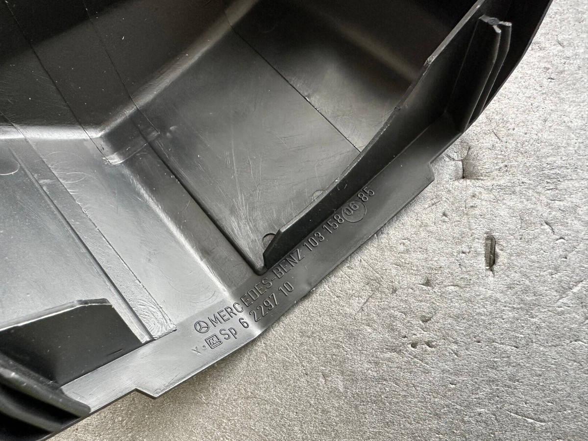 Genuine Mercedes M103 engine distributor Protection Cap  