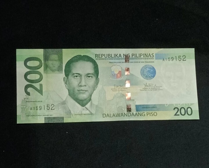 PHILIPPINES 200 Pesos Piso NGC (CU) Aquino UNC 2020