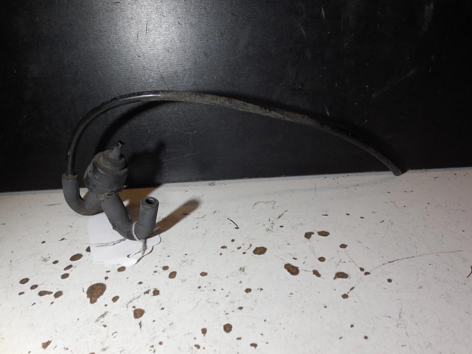 Válvula de vacío gasolina 1074700893 90-91 Mercedes Benz C107 300SL 500SL 560SL Foto 4 de 4