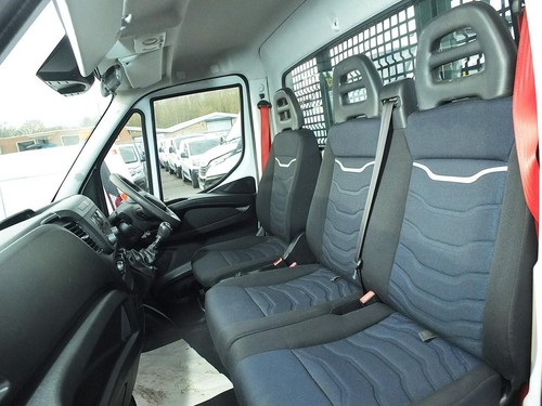 2020 "70" Iveco Daily 35C14, DROPSIDE, TAIL LIFT & AIR CON, DRW, 136PS Euro 6 - Picture 5 of 24