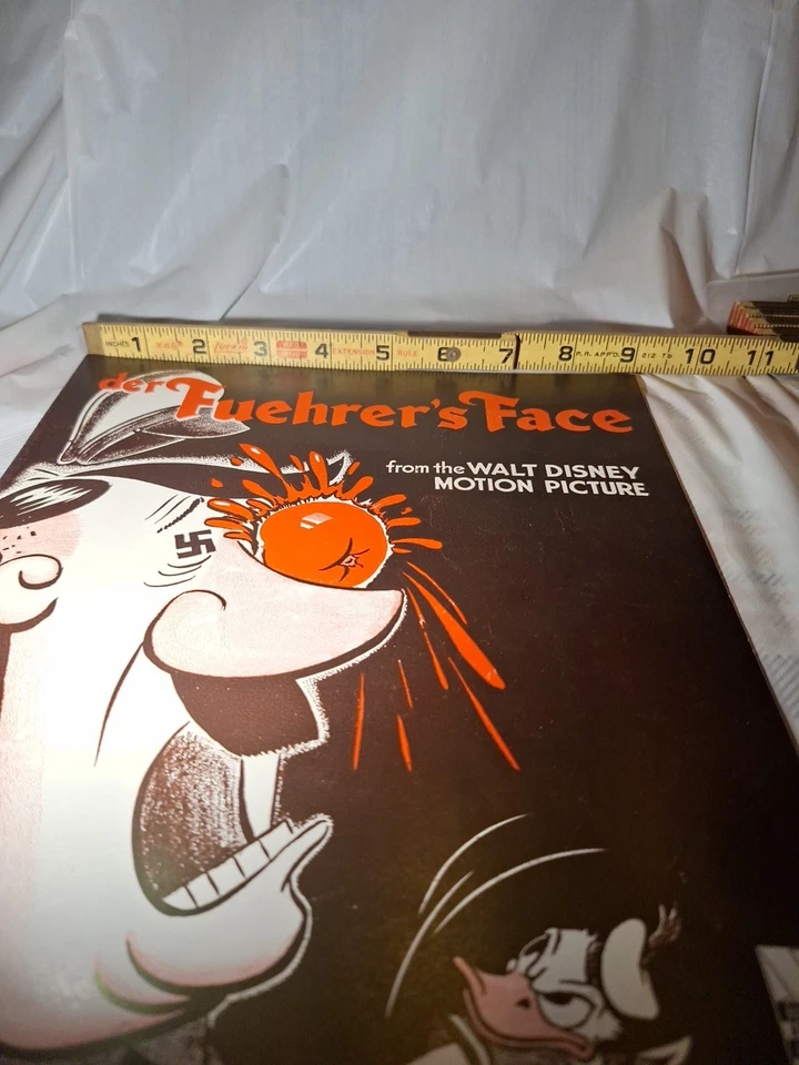 El rostro del Führer de The Walt Disney "Pato Donald en tierra útil" Foto 2 de 4