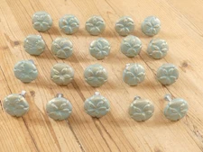 20 SHELL SAND DOLLAR DRAWER PULLS CABINET BATHROOM NAUTICAL KNOB CAST IRON DECOR