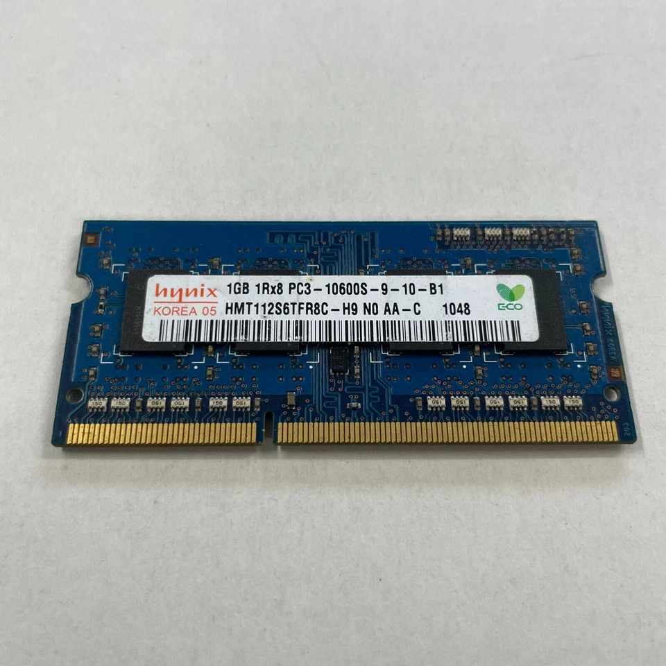 Hynix 1GB DDR3 RAM PC3-10600 1333Mhz non-ECC Unbuffered SODIMM HMT112S6TFR8C-H9 - Image 2 of 3