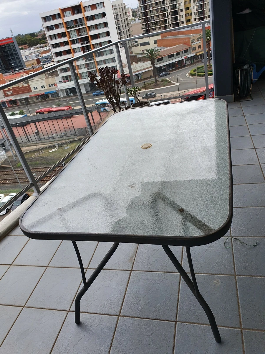Backyard glass table outlet