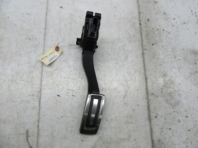 2018-2022 Volkswagen Atlas OEM Left Front Gas Accelerator