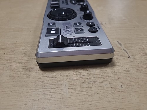 Numark DJ2GO - DJ controller - UNTESTED Spares Or Repairs - Picture 6 of 12