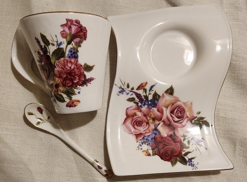 Adeline Fine Porcelain Tea Cup, Saucer & Spoon Set - Picture 3 of 6