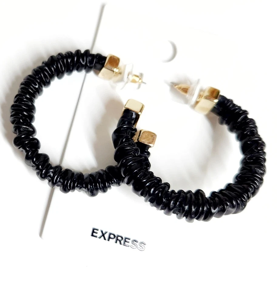 Pendientes de aro Express de cuero sintético arrugados envueltos tono negro dorado nuevos con etiquetas Foto 4 de 4