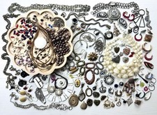 Vtg to Modern Craft Junk JEWELRY LOT Broken Signed Unsigned 2.07 lbs
