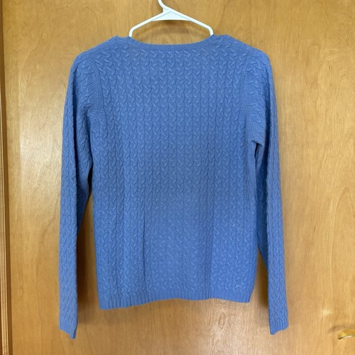 Suéter para mujer Kenar 100 % cachemir azul tejido con cable cuello en V talla pequeña - Imagen 2 de 7