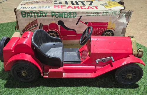 Vintage 1960s Marx Toys Stutz Bearcat Ride-on Electric Battery Toy Red with Box