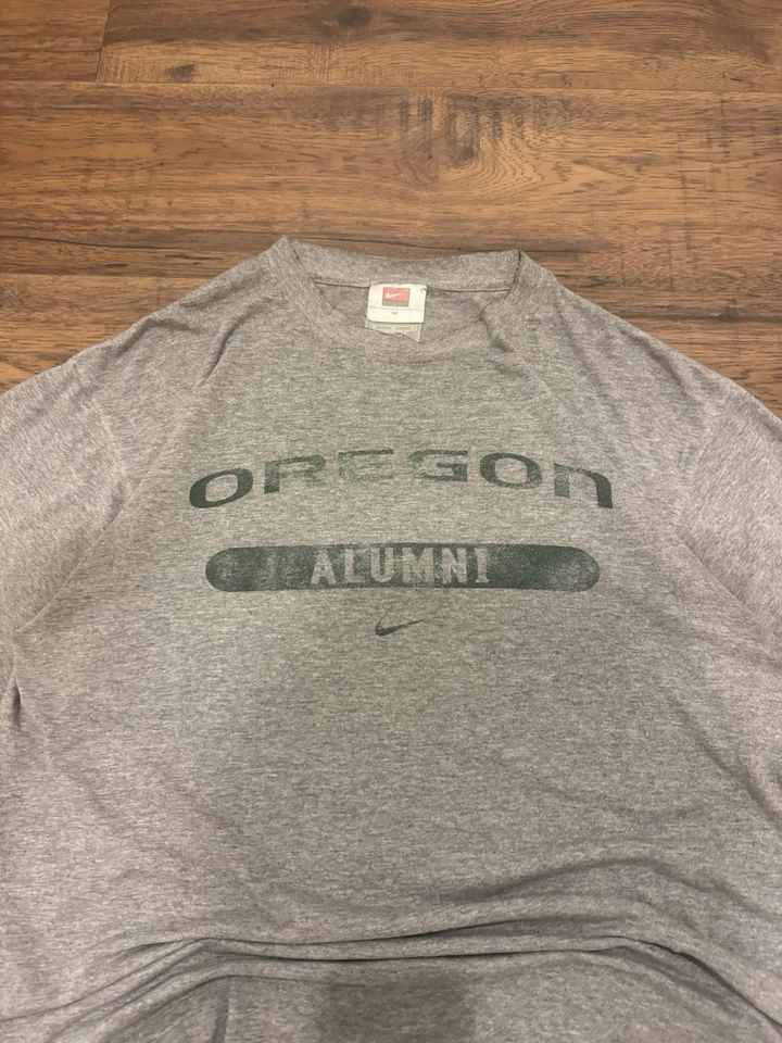 Camiseta Nike vintage de los Oregon Ducks talla mediana Foto 2 de 3