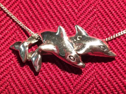 NEW Polished Pair Of Dolphins Necklace Pendant 925 Sterling Silver NEW - Picture 2 of 4