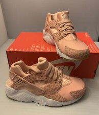 Nike Huarache Run Se Gs Girls 5.5 Y - 904538-603- Coral Stardust Rust Pink