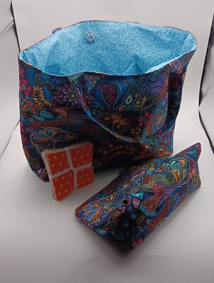 Tote/purse/ Bag Large Handmade 6 Outer  lined pockets. Makeup Bag & Remover Pads