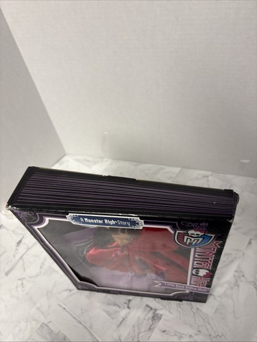 Monster High Doll Little Dead Riding Wolf RARE ERROR “No Fangs” 2012 MIB Retired - Picture 6 of 8
