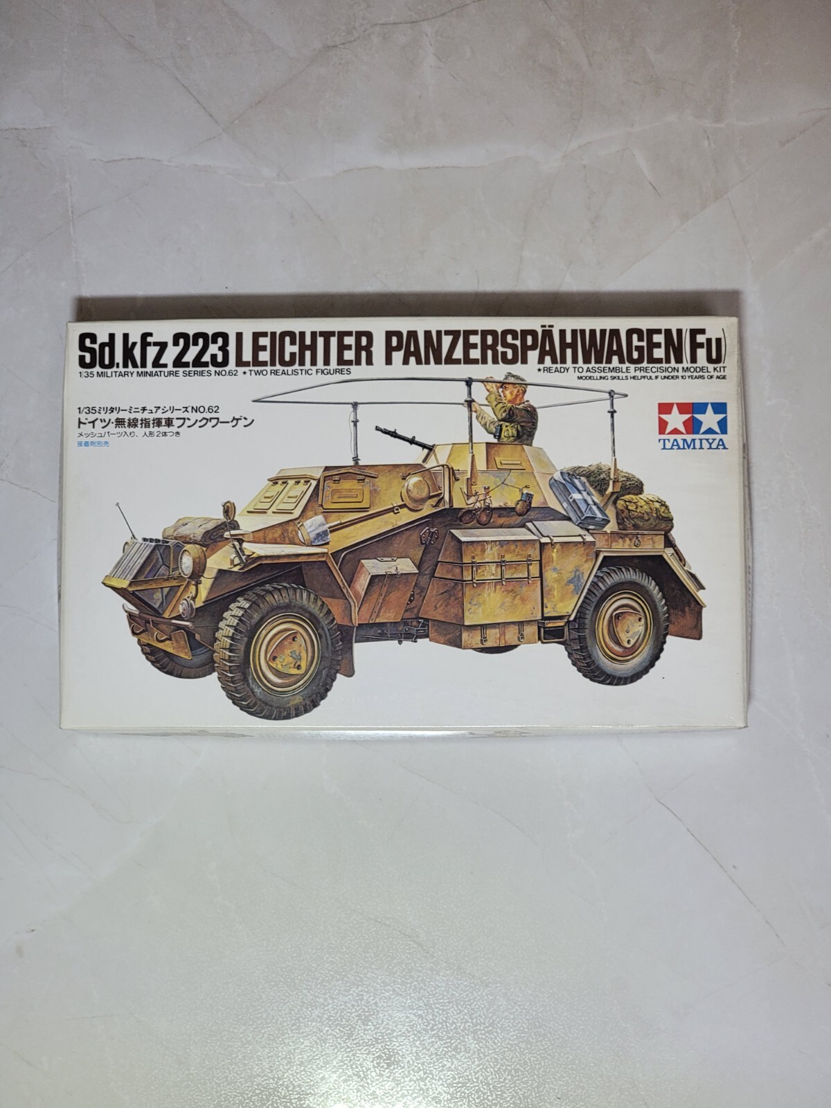 Tamiya 35268 Sd.Kfz.223 Leichter Panzerspahwagen (Fu) 1/35