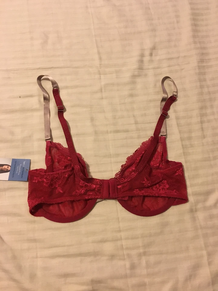 Colección Vera Wang Platinum: Sujetador Demi exclusivo, Ajustable Correas y ganchos traseros Foto 4 de 4