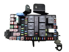 2003-2004 Ford F250 Super Duty 6.0l Engine Fuse Box Assembly Oem With Warranty 2003-2004 Ford F250 Super Duty 6.0l Engine Fuse Box Assembly Oem With Warranty