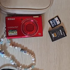 Nikon COOLPIX S6200 16.0MP Digital Camera 10 x Optical Zoom - Red 90%New-Tested