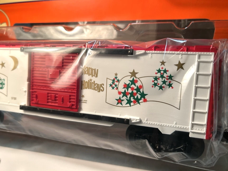 LIONEL #36212 EMPLOYEE CHRISTMAS BOX CAR for year 2000 VERY SCARCE ITEM NEW/OB! - Image 2 of 4