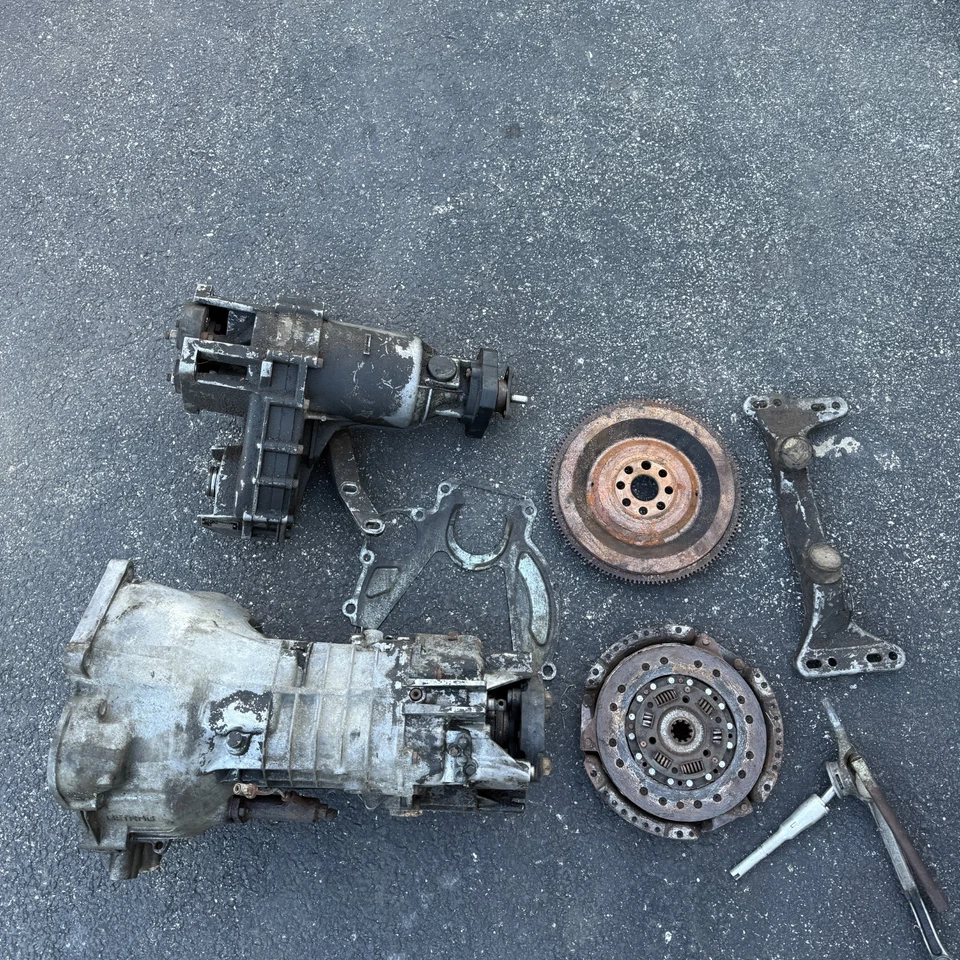 BMW E30 325IX MANUAL TRANSMISSION TRANSFER CASE SWAP 2600134690 GETRAG - Image 3 of 4