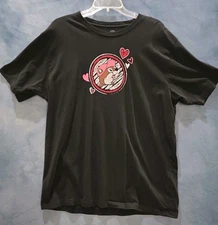 Buc-ee's Beaver Valentine's Love is in the Air Tee Shirt Black Adult Sz XL 2025
