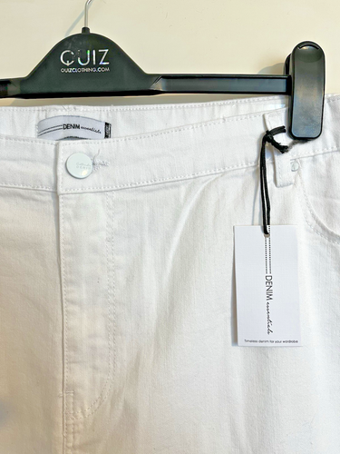 Denim Essentials Skinny Jeans White Plus Size 30 New - Picture 2 of 6