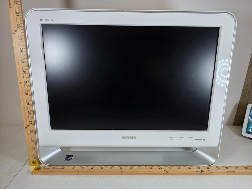 Sony Bravia KDL-19M4000 19" 720p LCD TV – Tested – Remote Included - Image 3 of 4