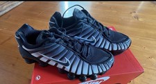Nike - Shox TL - Sneaker in Schwarz und Weiß...