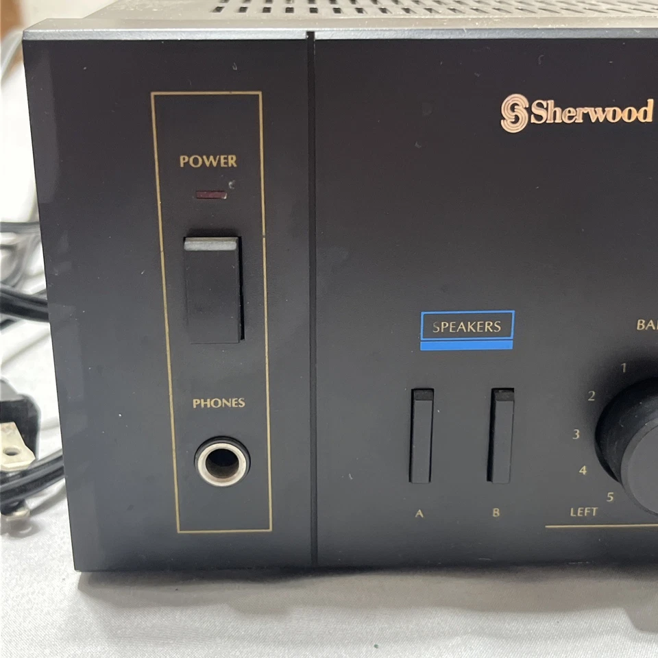 AMPLIFICADOR ESTÉREO INTEGRADO SHERWOOD AD260B con caja manual esquemas probados Foto 2 de 4