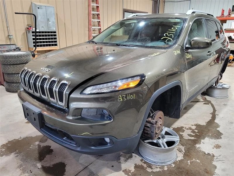 2014-18 Jeep Cherokee (2.4L / AT / AWD) Starter Motor - Image 3 of 4