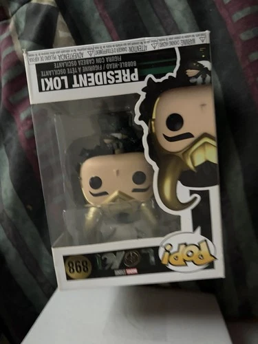 Funko POP! Marvel Loki: President Loki #898 + Protector!