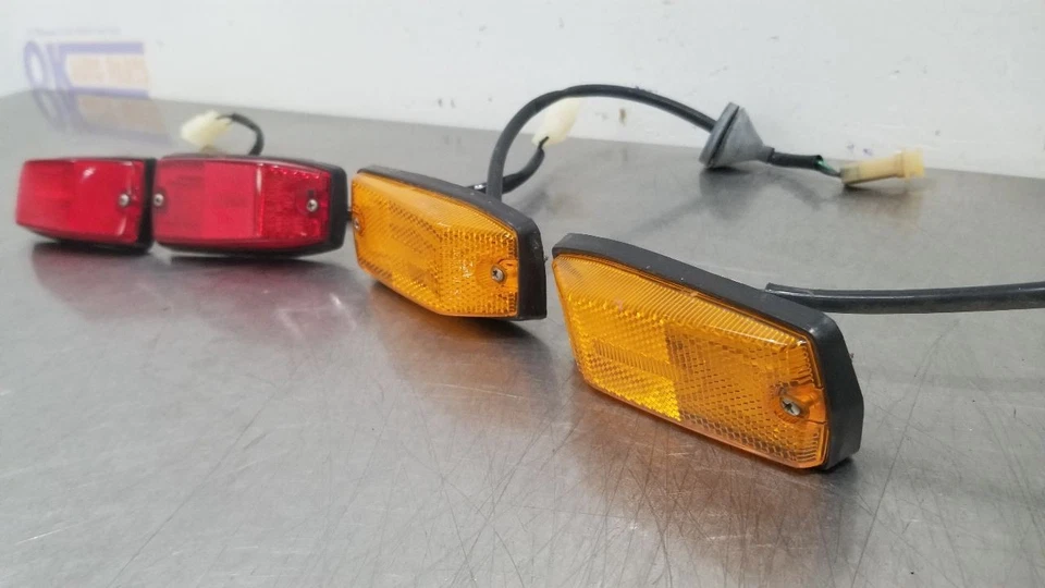 1983 DATSUN 280ZX SIDE MARKER LIGHT LAMP SET FRONT AND REAR RED AND AMBER - Image 3 of 4