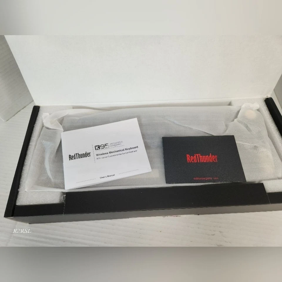 RedThunder K-95 Wireless Mechanical Gaming Keyboard  Black/Gold RGB NIB - Image 4 of 4