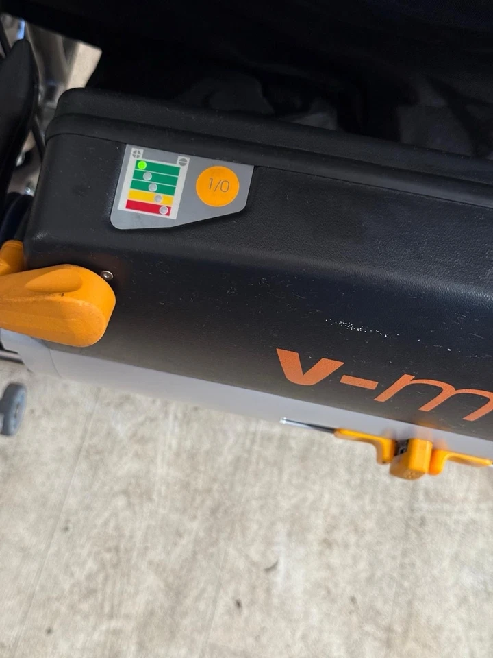 AAT V-Max Elektrische Schiebehilfe + B&B Rollstuhl Sitzbr. 65 cm - Bild 2 von 4