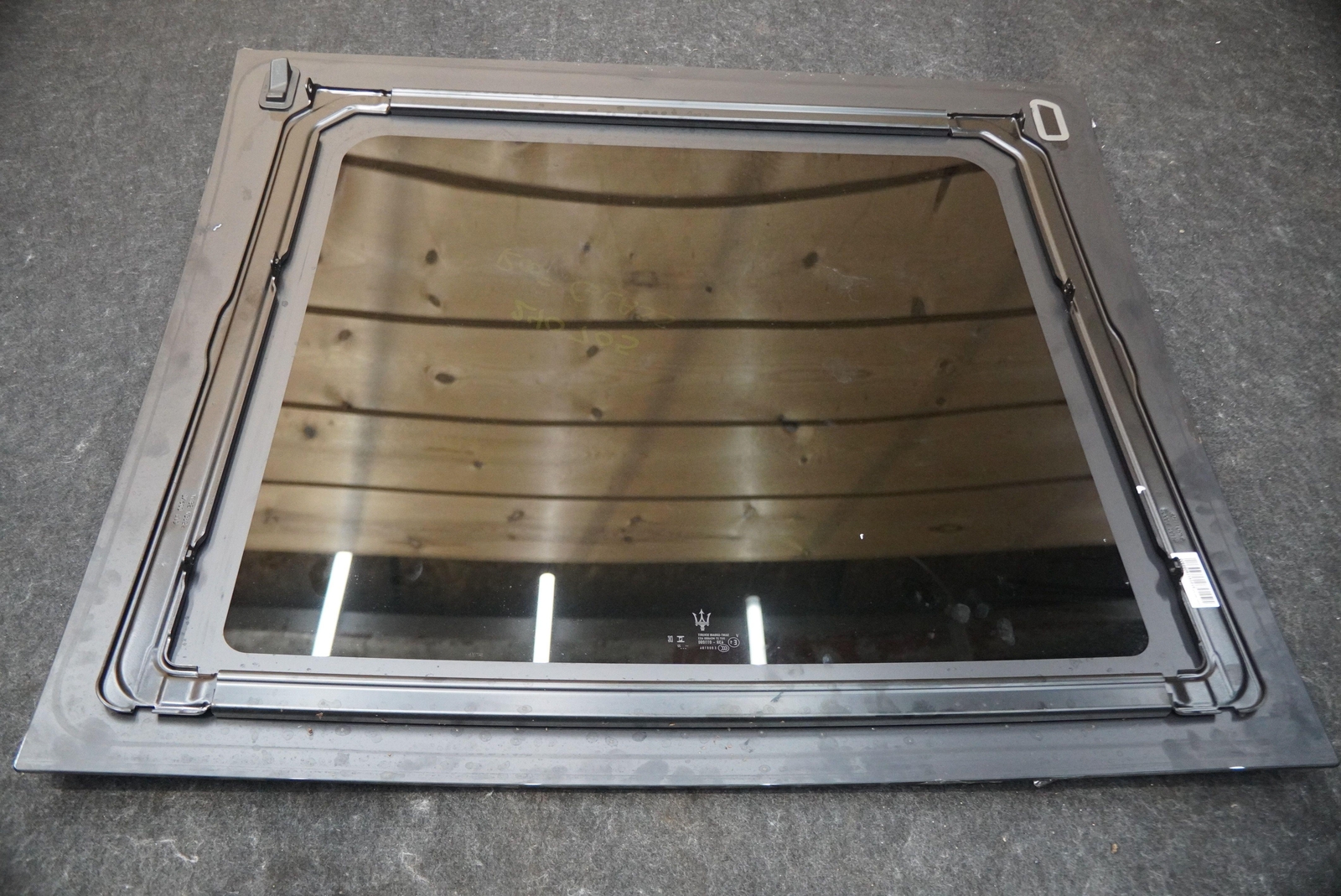 Front Sunroof Roof Glass Window 673012088 OEM Maserati Grecale 2023