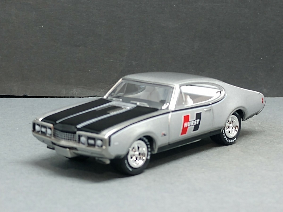 1968 HURST OLDS OLDSMOBILE CUTLASS 442 COLLECTIBLE 1/64