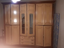 Armadio, comò, 2 comodini e letto matrimoniale