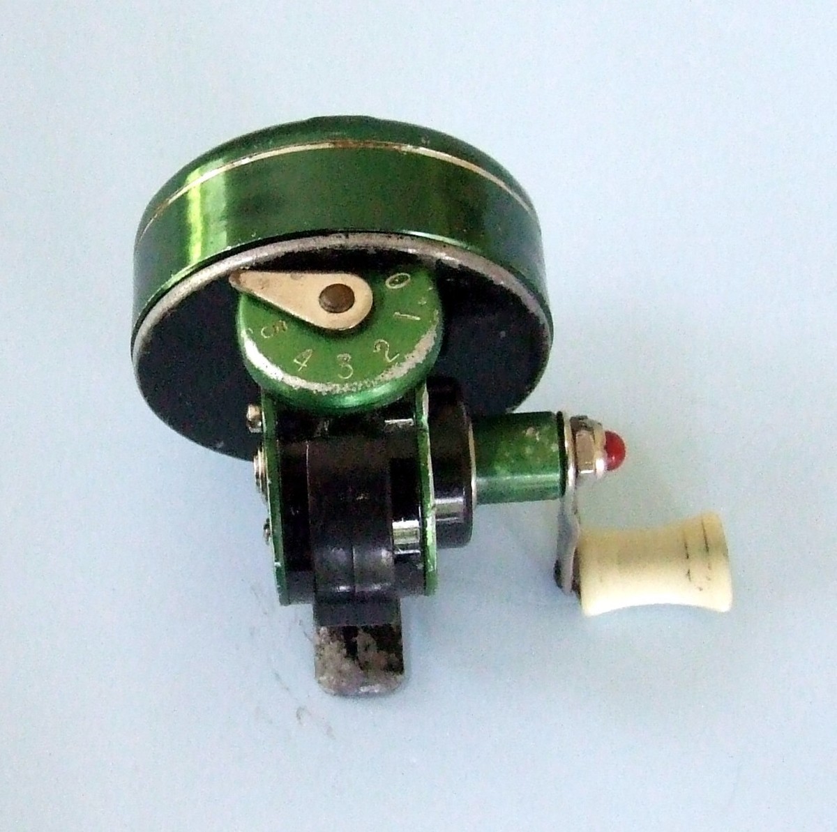 Johnson Century Model 100 Spinncast Reel | eBay