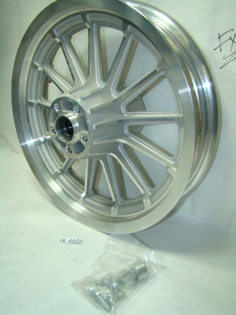NEW Harley rear FXR FXLR FXRP FXRT FXRD wheel 40983-86 Sportster