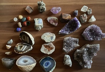 Schmuck Quarz Edelstein Sammlung Mineralien Halbedelstein Steine Drusen Amethyst