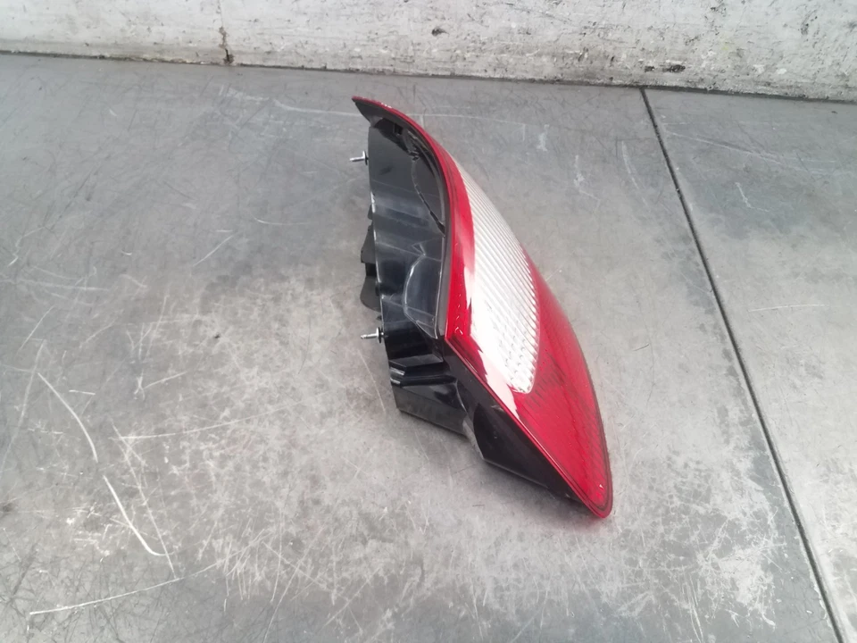 2008 保时捷 Cayman S 987 右乘客尾灯 #2381 — 第 2/4 张图片