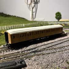 Hornby RailRoad LNER, Composite Coach - Era 3