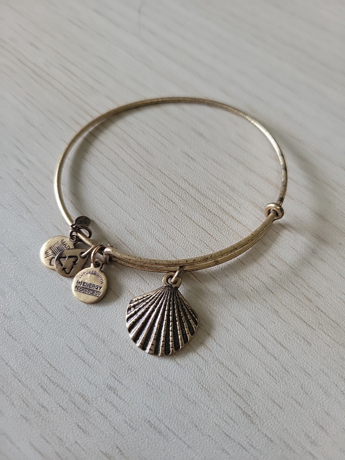 Alex and Ani Seashell Figural Bracelet Gold Tone Ocea… - Gem