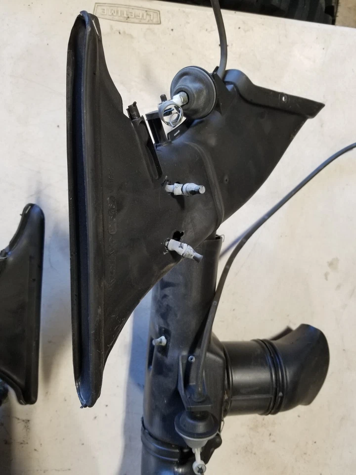 Volvo 240 242 244 1986-1993 245 L y R tablero calentador conductos y válvulas de vacío OE #11AN Foto 4 de 4