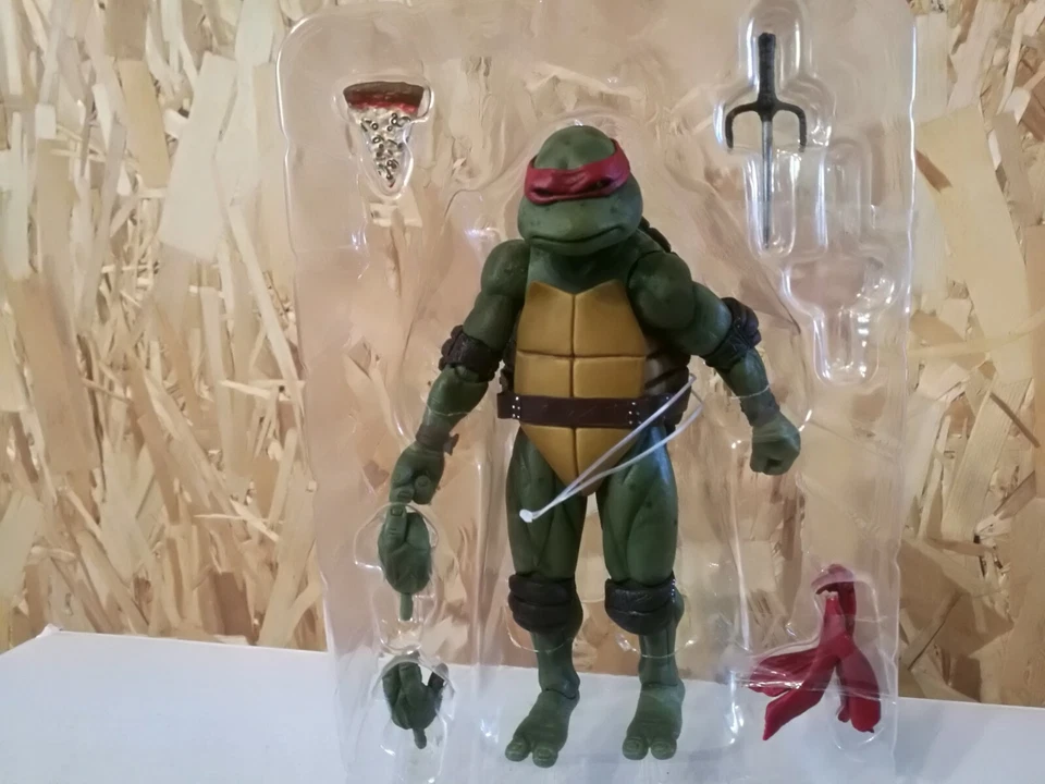 NECA Raphael TMNT Teenage Mutant Ninja Turtles 1990 Movie 7" 2018 Action Figure - Image 2 of 4