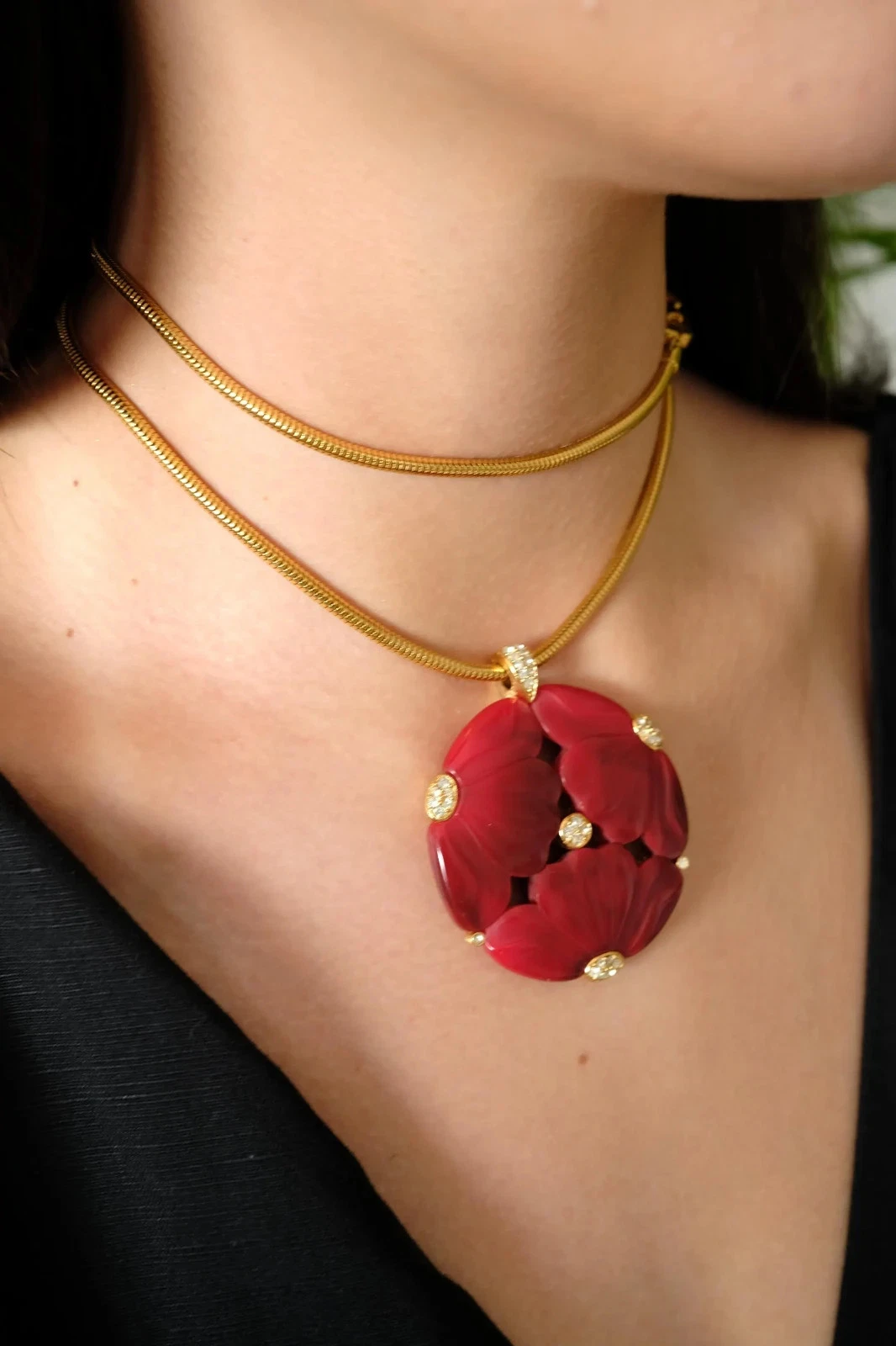 Collana Vintage Givenchy Rosso Floreale Ciondolo Lungo Anni 80 Dichiarazione Gioielli