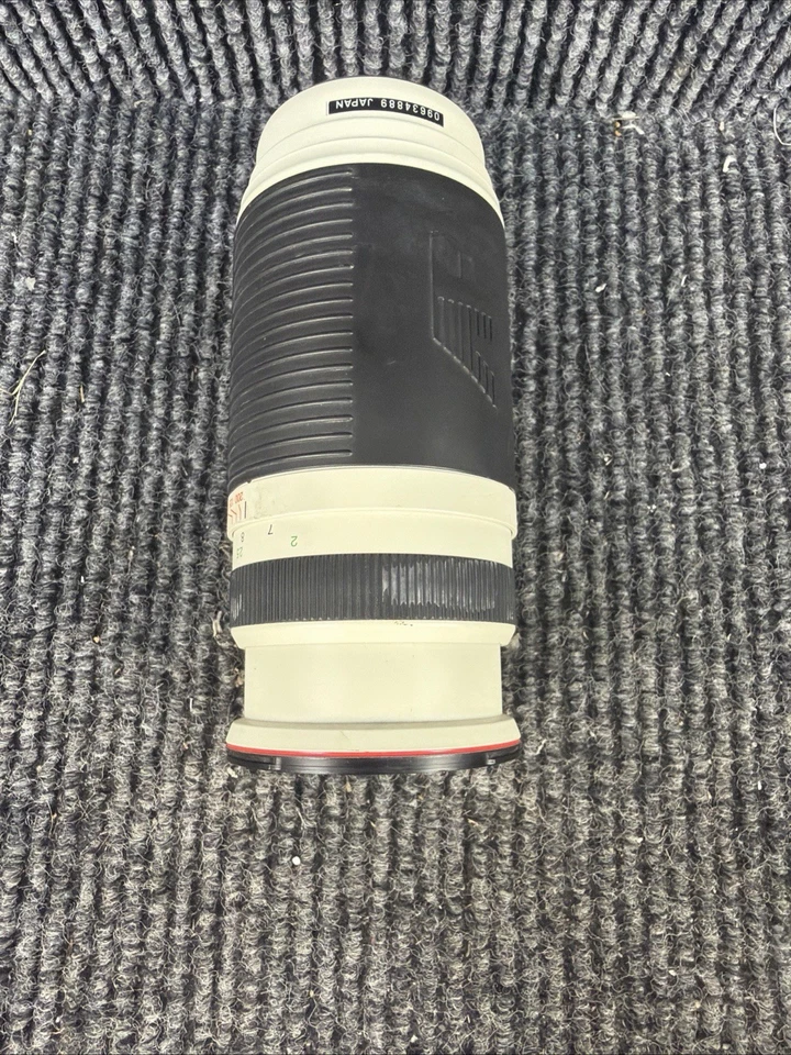 Vivitar Series 1 :: 100-400mm f4.5-6.7 MC Autofocus Telephoto Zoom Lens -Minolta - Image 2 of 4