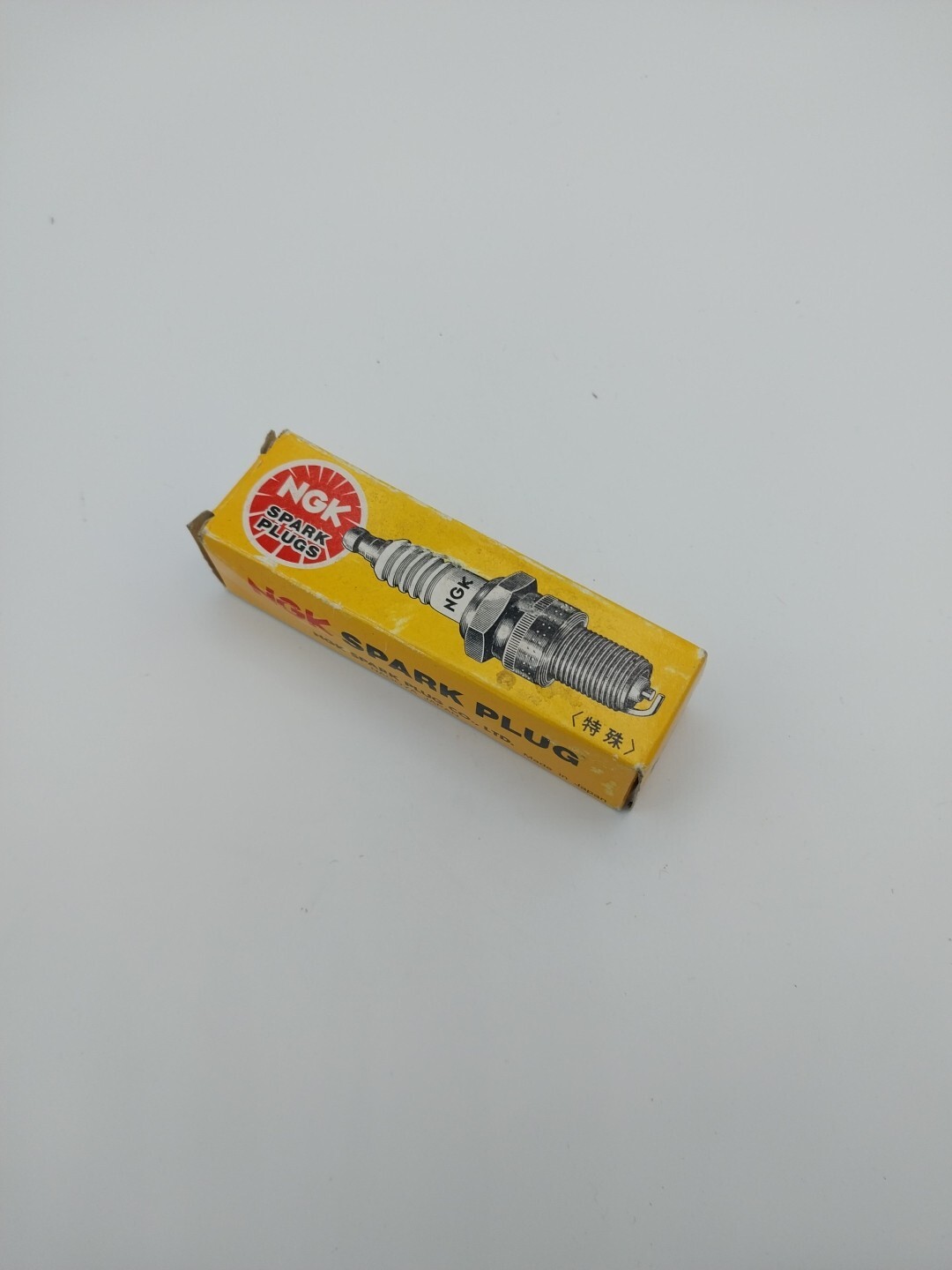 NGK #6431  SURFACE GAP Spark Plugs BU8H FLATHEAD BRIGGS ADULT ENGINES